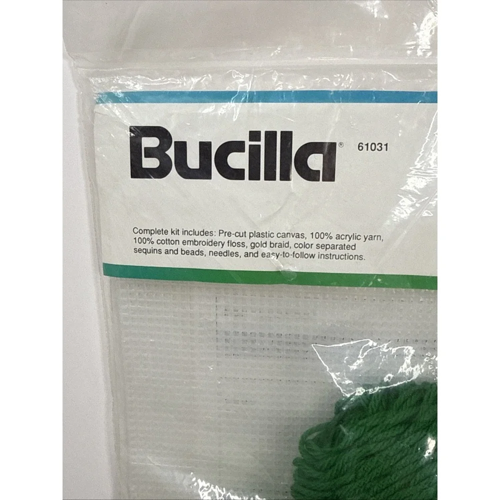 Bucilla Vintage Advent Tree Christmas Wall Decoration Pre Cut Plastic Canvas Kit